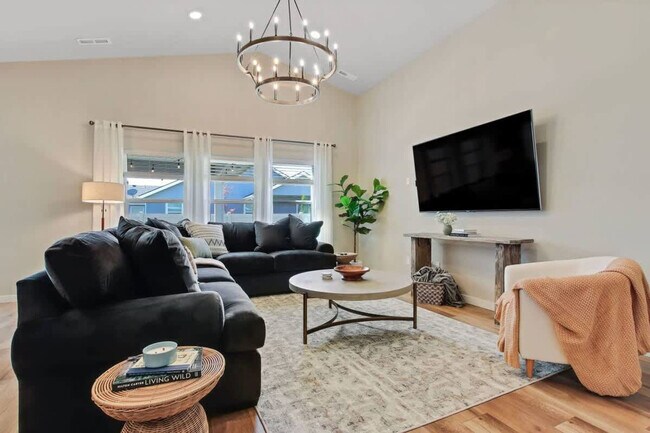 Photo - 187 W Waukesha St Unidad ID1250655P