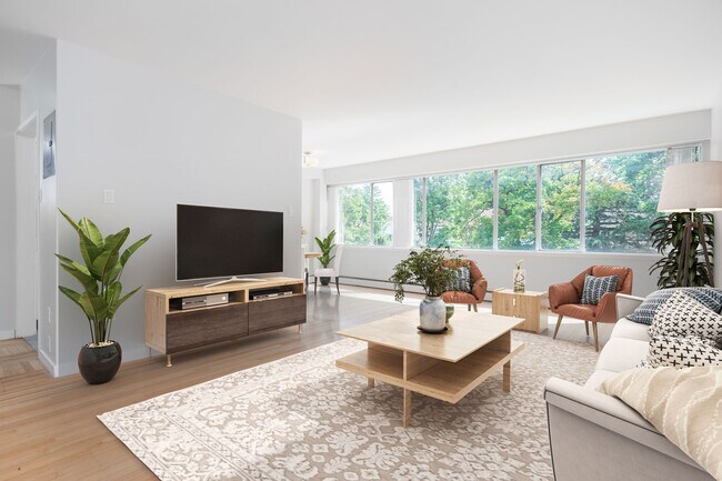 Photo - Hollies Unit 00210