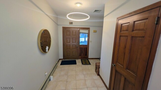 Photo - 22 Heritage Ct