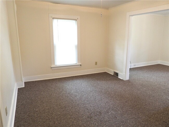 Photo - 119 River St