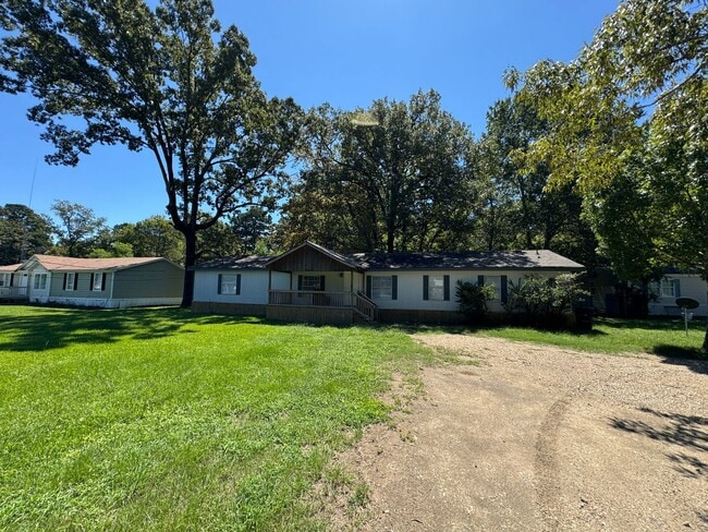 Photo - NICE 4/2 MOBILE HOME ON FLOURNOY LUCAS