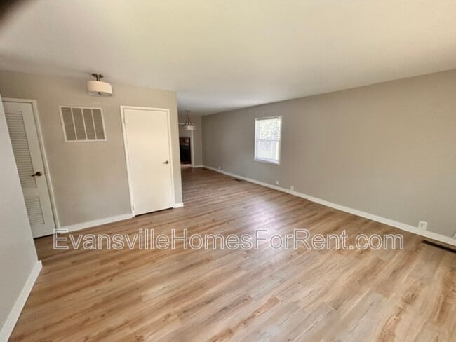 Photo - 300 N Park Dr