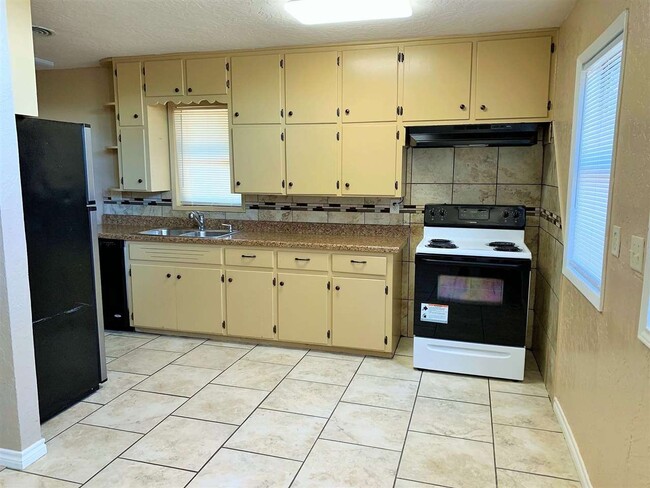 Photo - 2906 NW Euclid Ave