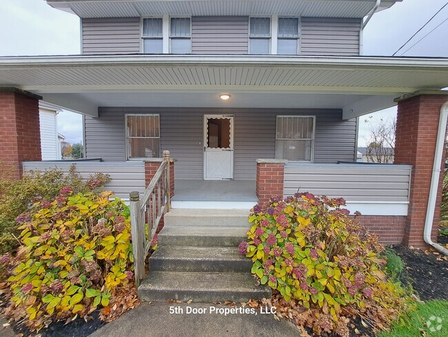 Building Photo - 6312 Louisville St NE Rental