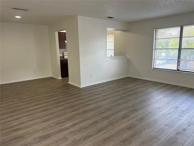 8428 Camden St Unidad C
