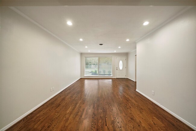 Photo - 1807 Shadow Bend Dr