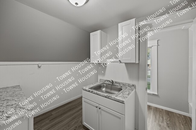 Photo - 1361 North Ave Unit 1