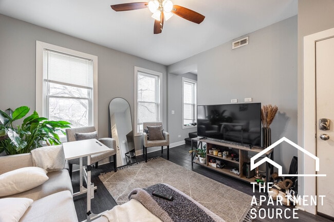 Photo - 1433 N Cleaver St Unit 3F