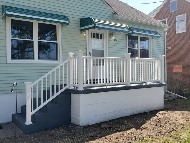 Building Photo - 149 Fernald Ave Rental