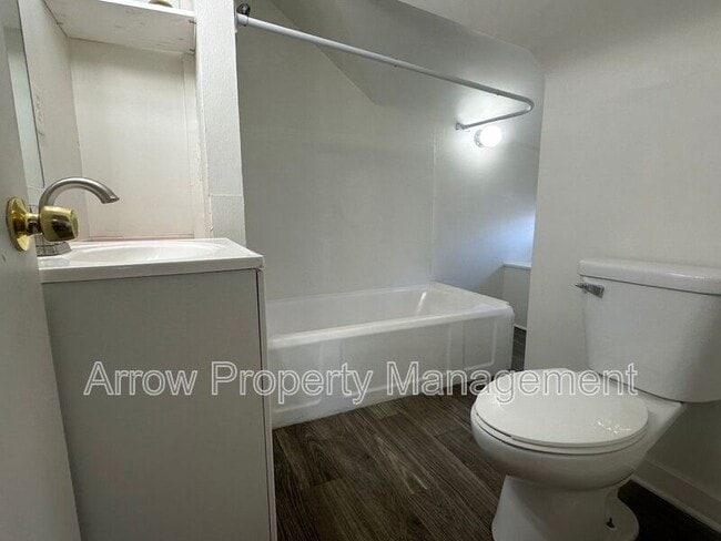 Photo - 1327 S 14th St Unit 4