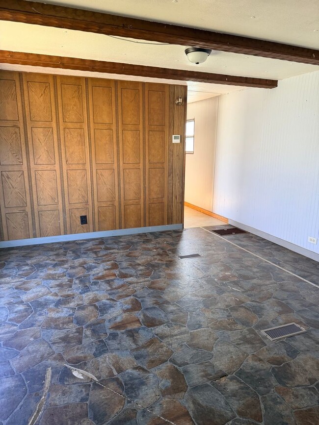 Photo - Rural setting - 2 bed 1 bath