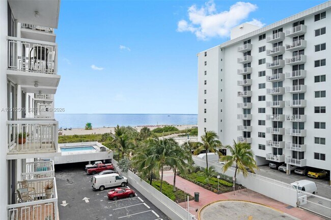 Building Photo - 401 Ocean Dr Unit 509