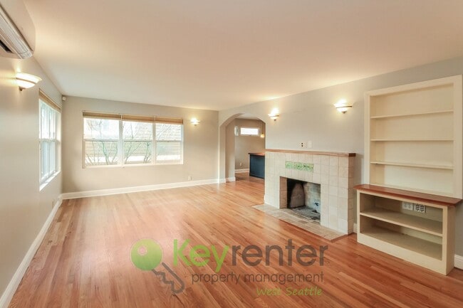 Photo - Stylish 4 Bedroom Steps from Shops, Cafes, and Parks