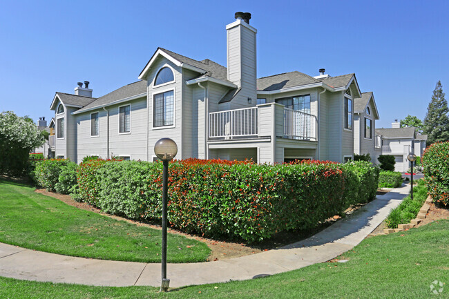 Building - Crown Point Condominium