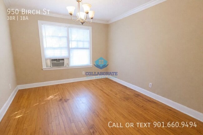 Photo - 950 Birch St