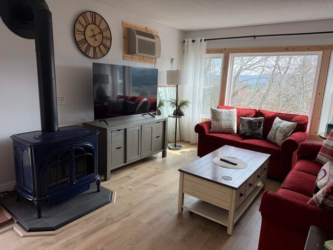 Photo - 220 Mountainside Dr Unit 402