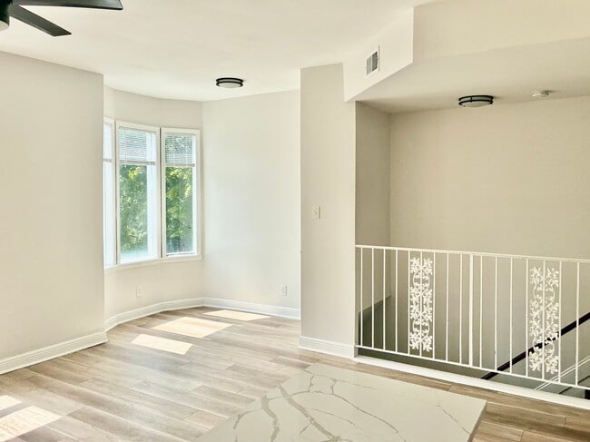 Photo - 2747 Armand Pl Unit 2F