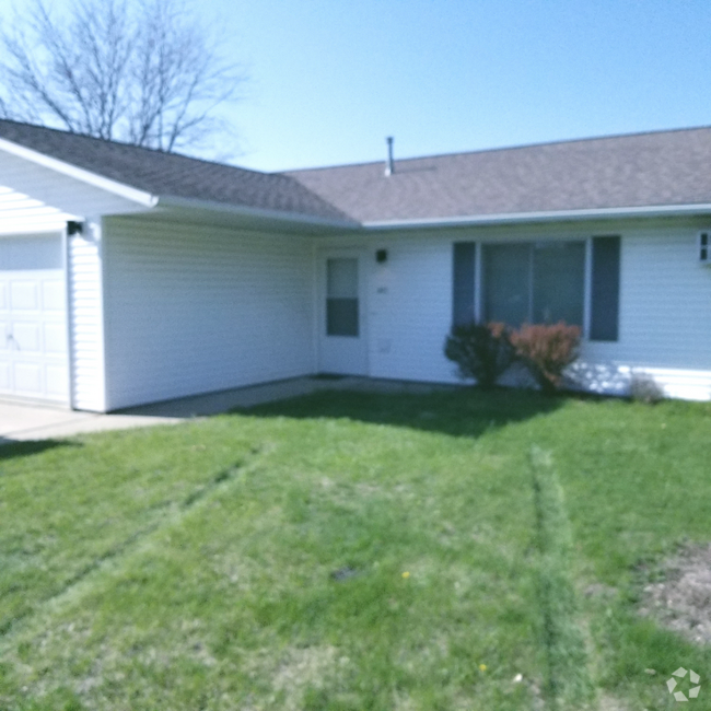 Building Photo - 907 Justin Cir Unit 907 Rental