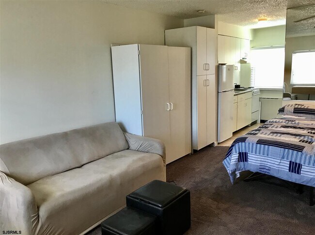 Photo - 111 S Dudley Ave Unidad 306