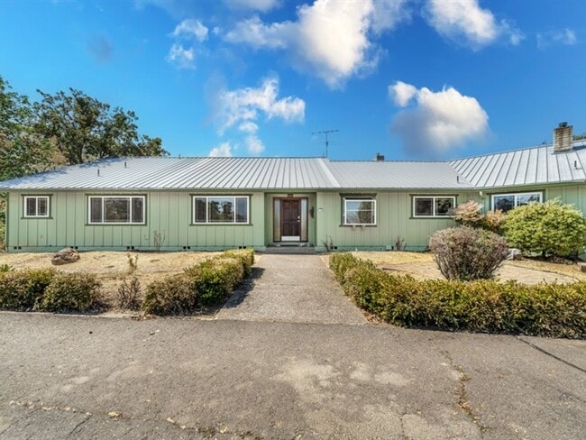 Photo - 2275 Pioneer Rd