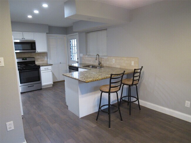 Building Photo - 22710 Leedstown Ln