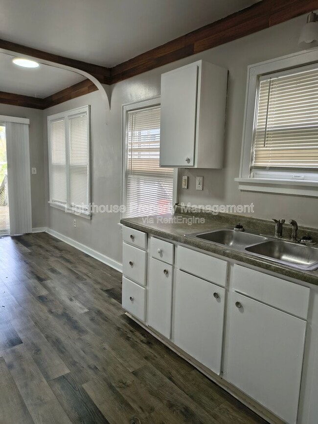 Photo - 3041 Lemuel St