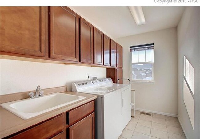 Building Photo - 16637 Elk Valley Trail Rental