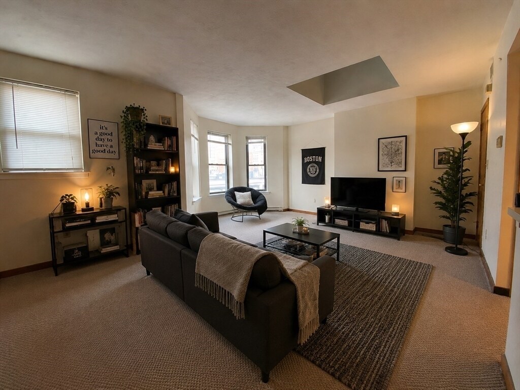Photo - 52 Gainsborough St Unit 3