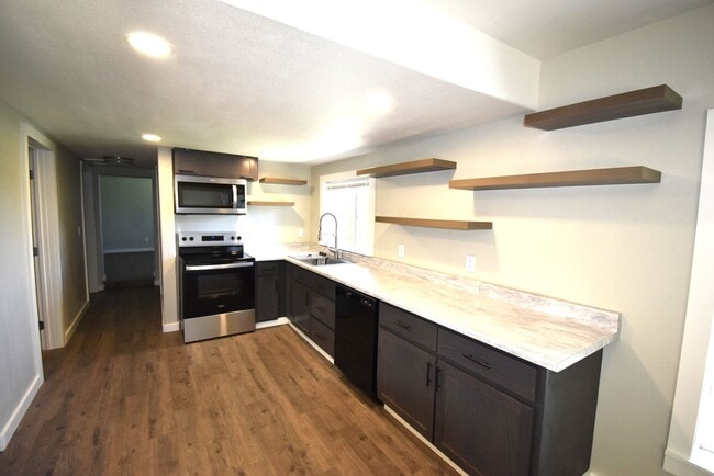 Photo - Newly Remodeled Home in Quiet Neighborhood!