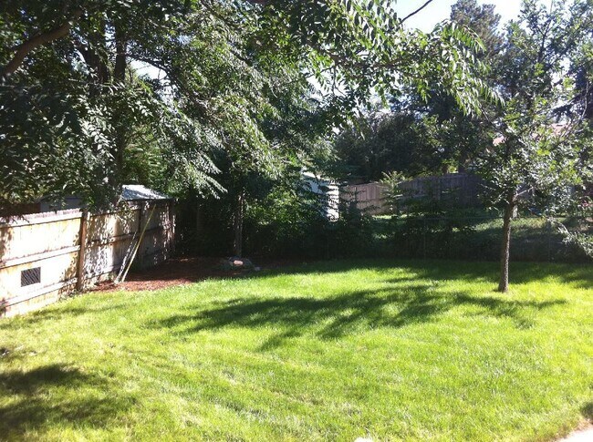 Photo - Adorable 2BD/1BA House! Nice Yard! Great L...