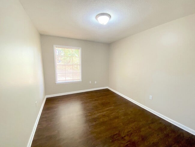 Photo - 3680 Moccasin Cove