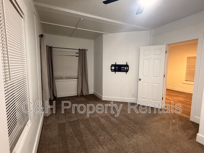 Photo - 631 Miles Ave