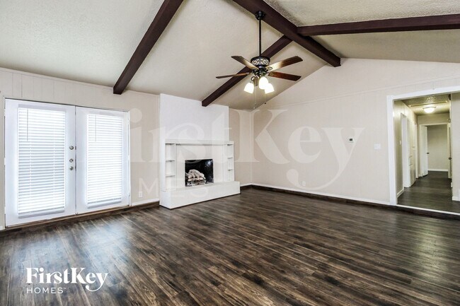 Photo - 2509 E Williamsburg Manor