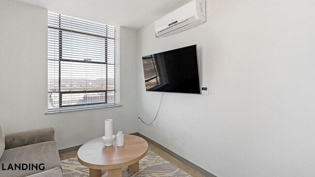 Photo - 2308 4th Ave N Unidad 1008