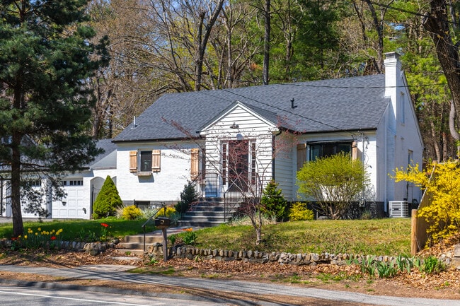 Building Photo - 1625 Trapelo Rd Rental