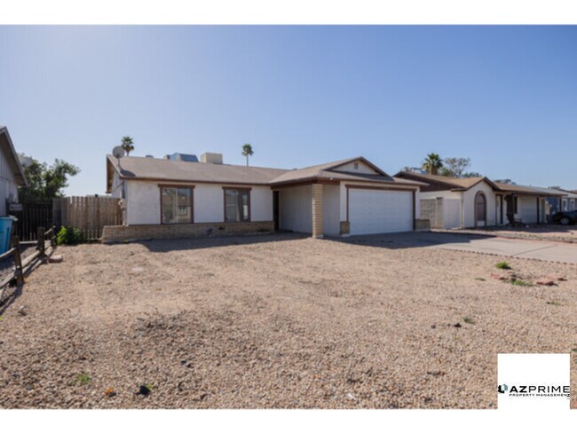 Photo - A distinguished 3/1 Phoenix Rental Combines Timeless Design, Modern Updates, and a Prime Paradise Va