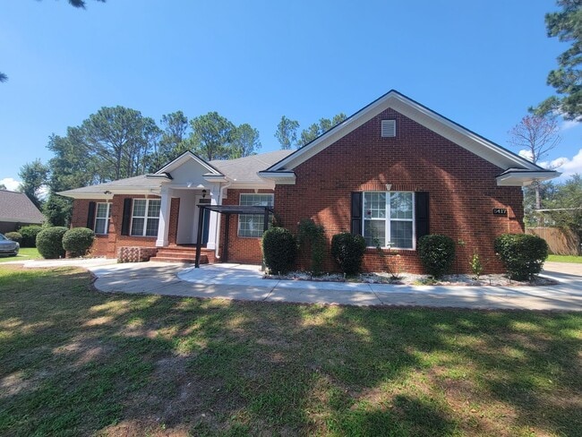 Building Photo - Beautiful home in Cypress Lakes in Lake Park