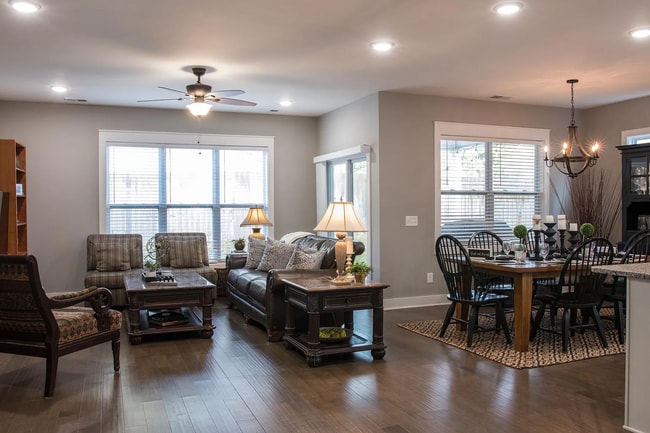 Photo - 304 Spring St