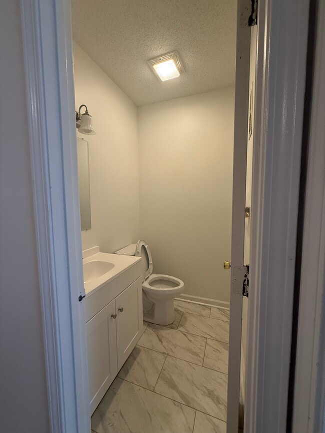 Photo - 146 Berrywood Ln