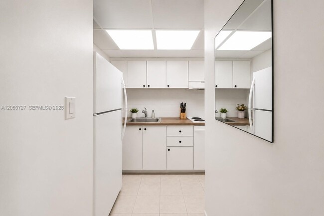 Photo - 1200 West Ave Unit PH11