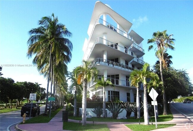 Building Photo - 2001 Meridian Ave Unit 525 +DEN Rental