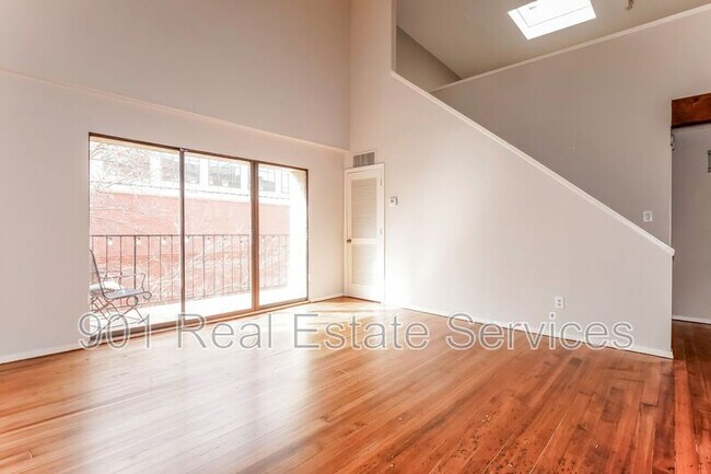 Photo - 107 S Front St Unit #52