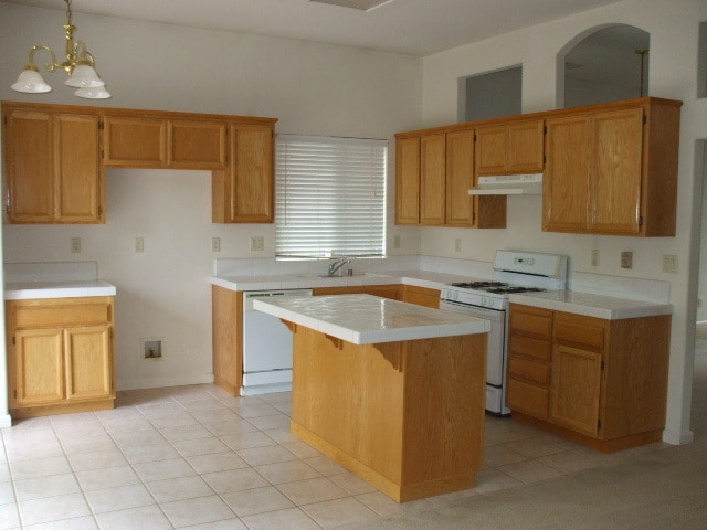 Photo - Cresleigh near Wild Life Preserve 3 Bedroom + Den!!