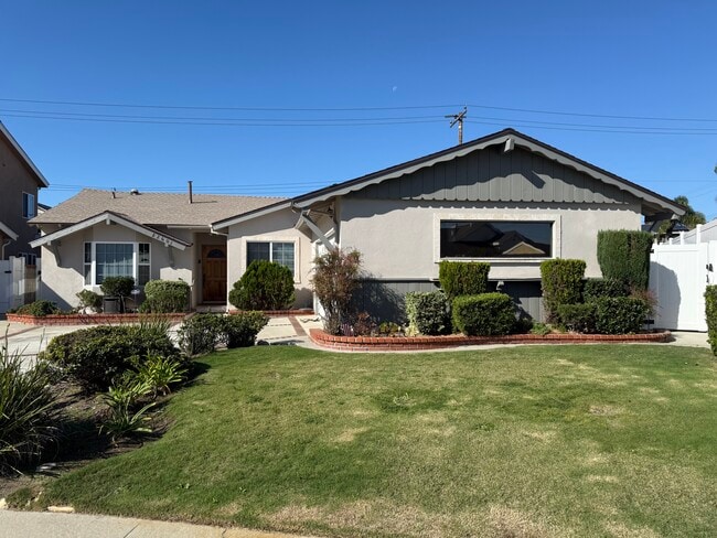 Photo - 22601 Iris Ave