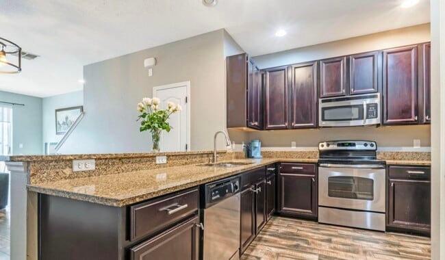 Photo - 14210 Desert Haven St