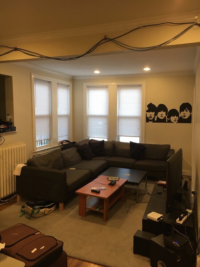 Photo - 10 Greylock Rd