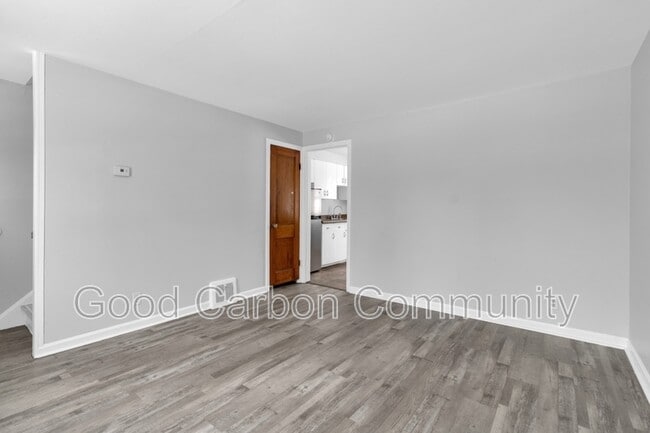 Photo - 854 Richmond Ave