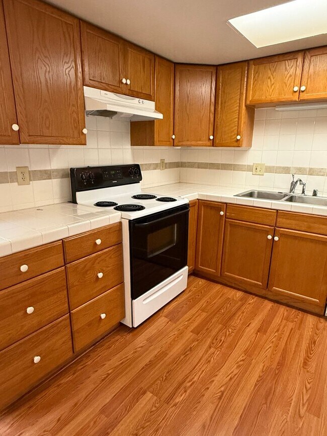 Building Photo - Checkmate Dr Unit 8 Rental