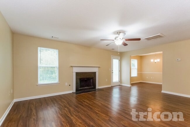 Photo - 3044 Summer Breeze Dr