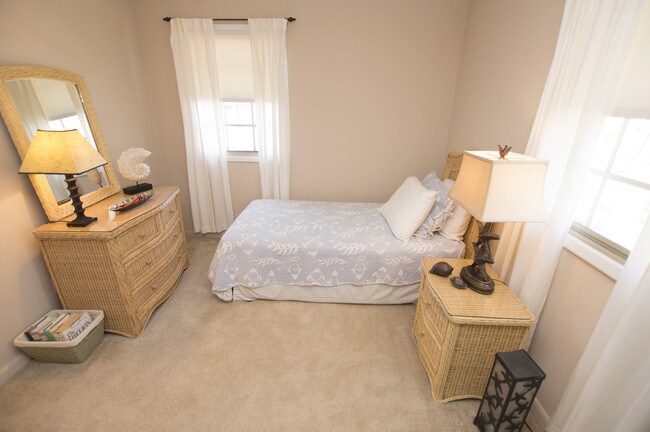 Photo - Holiday Gate Apartments